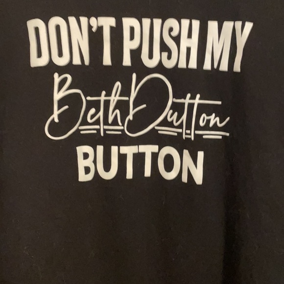 NWOT Yellowstone Beth Dutton tee - Picture 2 of 2